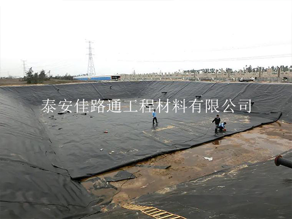 垃圾填埋场防渗膜冬季施工注意事项:安全高效,温暖守护 垃圾填埋场防渗膜冬季施工注意事项:安全高效,温暖守护