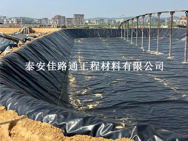 垃圾填埋场防渗膜铺设:提升密封性的简明策略 垃圾填埋场防渗膜铺设:提升密封性的简明策略