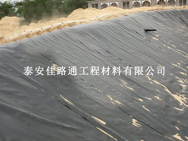 垃圾填埋场防渗膜斜坡铺设:关键注意事项与创新视角 垃圾填埋场防渗膜斜坡铺设:关键注意事项与创新视角