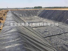 垃圾填埋场防渗膜斜坡铺设：细节决定成败